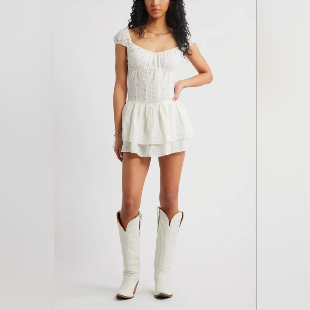 BP Eyelet Layered Ruffle Romper 2️⃣